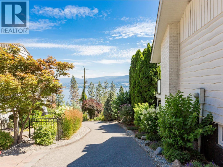 3050 Collens Hill Road, West Kelowna, BC, V1Z 1P5 - 39