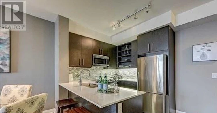 805-55 Oneida Crescent, Richmond Hill, ON, L4B 0E8 - 2