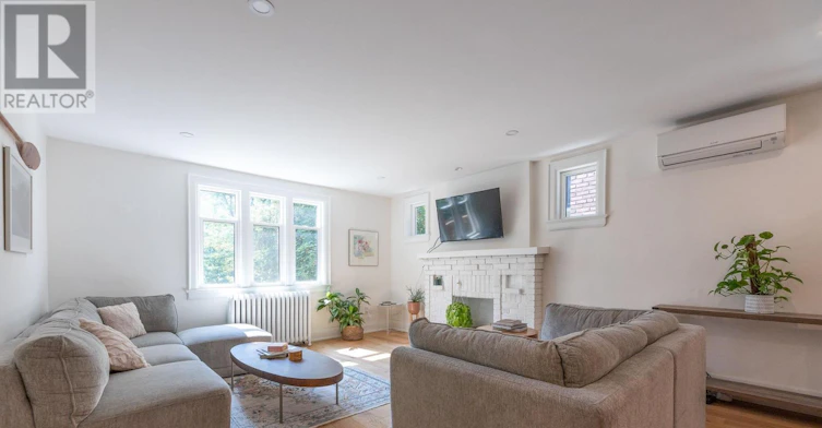 B-49 Springmount Avenue, Toronto, ON, M6H 2Y5 - 2