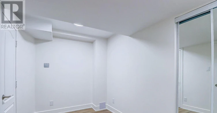 6892 Postmaster Ridge, Mississauga, ON, L5W 1C5 - 8