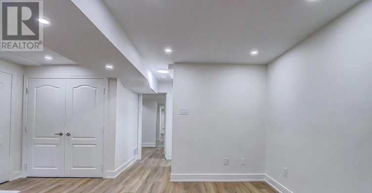 6892 Postmaster Ridge, Mississauga, ON, L5W 1C5 - 7