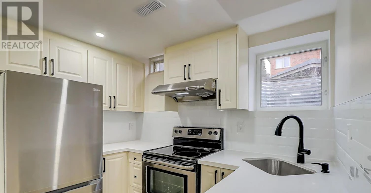6892 Postmaster Ridge, Mississauga, ON, L5W 1C5 - 5