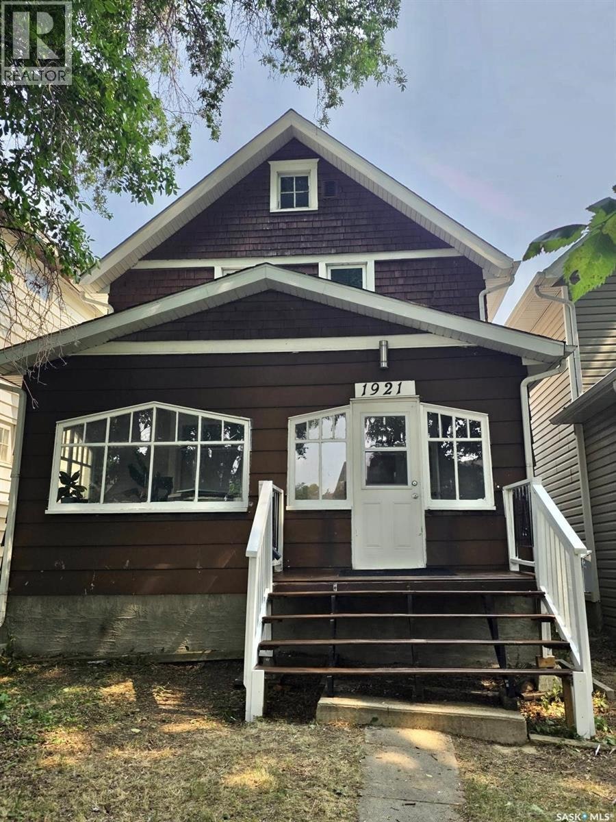 1921 Garnet Street, Regina, SK, S4T 2Z5