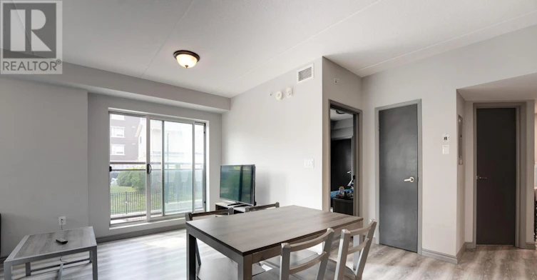 H203-275 Larch Street, Waterloo, ON, N2L 3R2 - 11