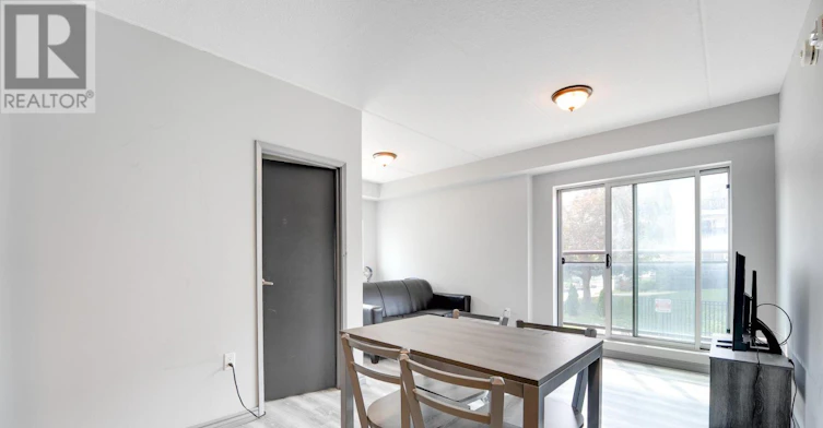 H203-275 Larch Street, Waterloo, ON, N2L 3R2 - 12
