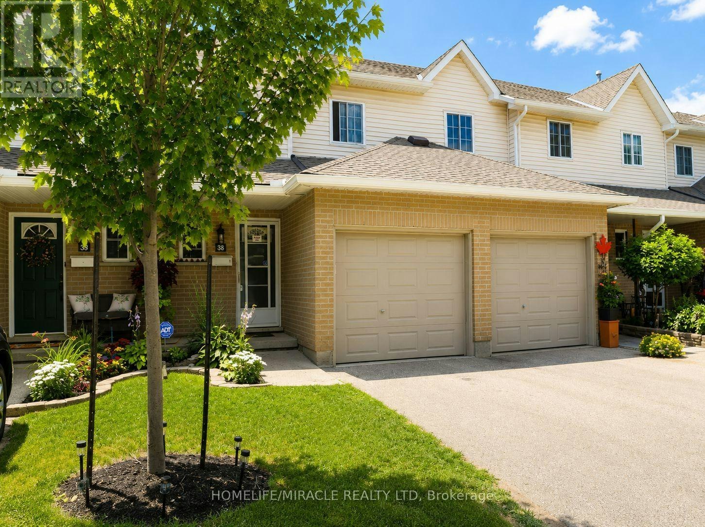 38-10 Holborn Court, Kitchener, ON, N2A 3Y9