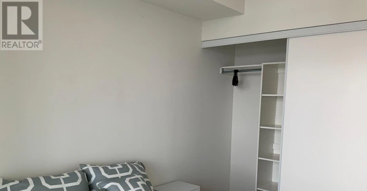 512-27 Bathurst Street, Toronto, ON, M5V 0R1 - 11