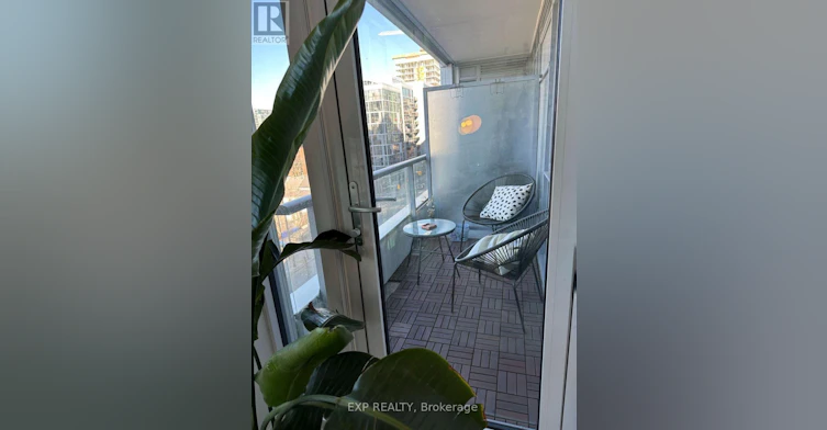 512-27 Bathurst Street, Toronto, ON, M5V 0R1 - 18