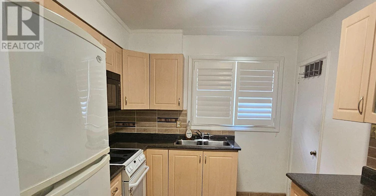 61 Hollyhedge Drive, Toronto, ON, M1J 1X2 - 7