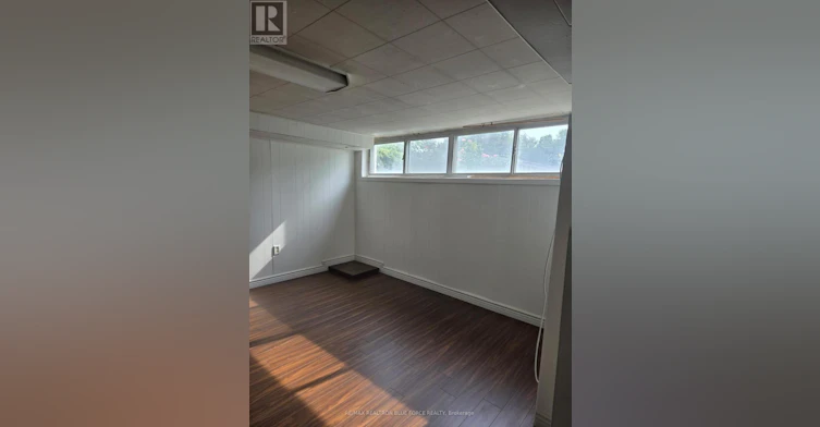 103 Santamonica Boulevard, Toronto, ON, M1L 4H3 - 6