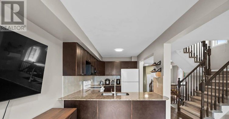 100 Lokoya Street, Ottawa, ON, K2S 0J3 - 14