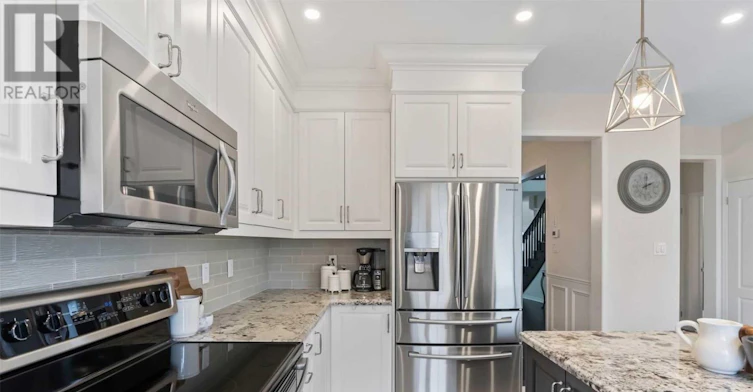 1381 Clearbrook Drive, Oshawa, ON, L1K 0G8 - 11