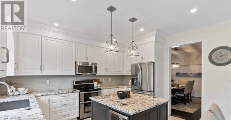 1381 Clearbrook Drive, Oshawa, ON, L1K 0G8 - 10