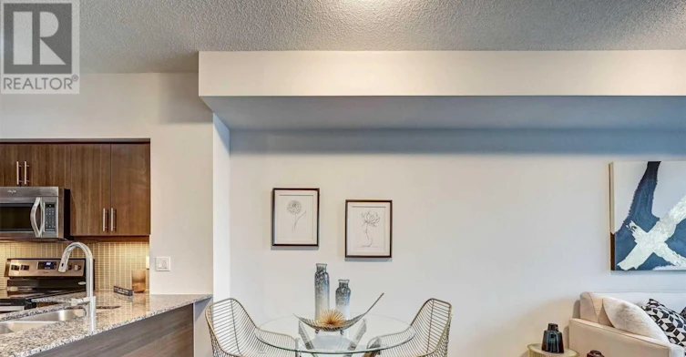 204-65 Speers Road, Oakville, ON, L6K 3V5 - 3