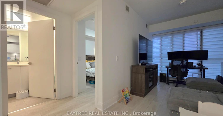 402-33 Frederick Todd Way, Toronto, ON, M4G 0C9 - 12
