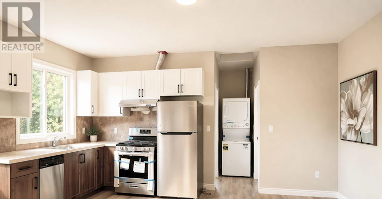 3-15 Waddington Crescent, Toronto, ON, M2J 2Z9 - 4