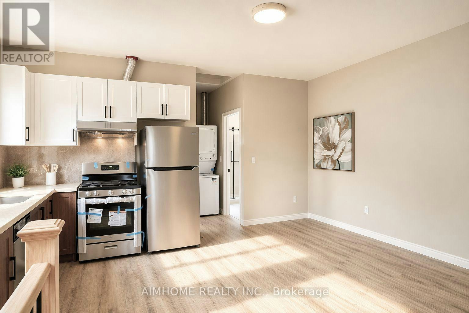 3-15 Waddington Crescent, Toronto, ON, M2J 2Z9 - 2