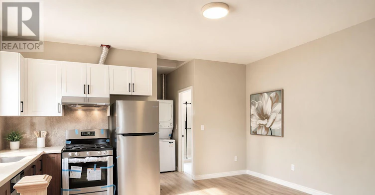 3-15 Waddington Crescent, Toronto, ON, M2J 2Z9 - 2