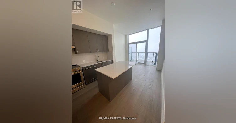 PH216-9000 Jane Street N, Vaughan, ON, L4K 2M9 - 2