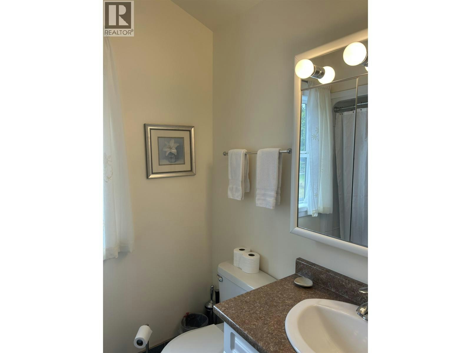 525 Beach Road, Daajing Giids, BC, V0T 1T0 - 8
