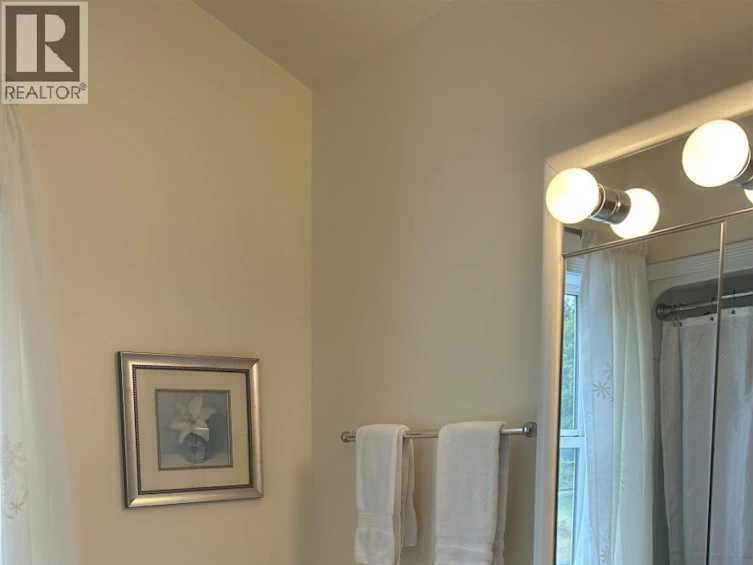 525 Beach Road, Daajing Giids, BC, V0T 1T0 - 8