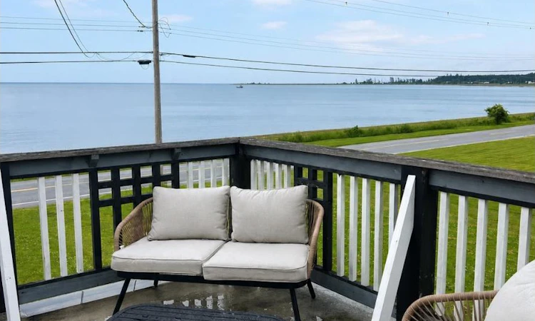 525 Beach Road