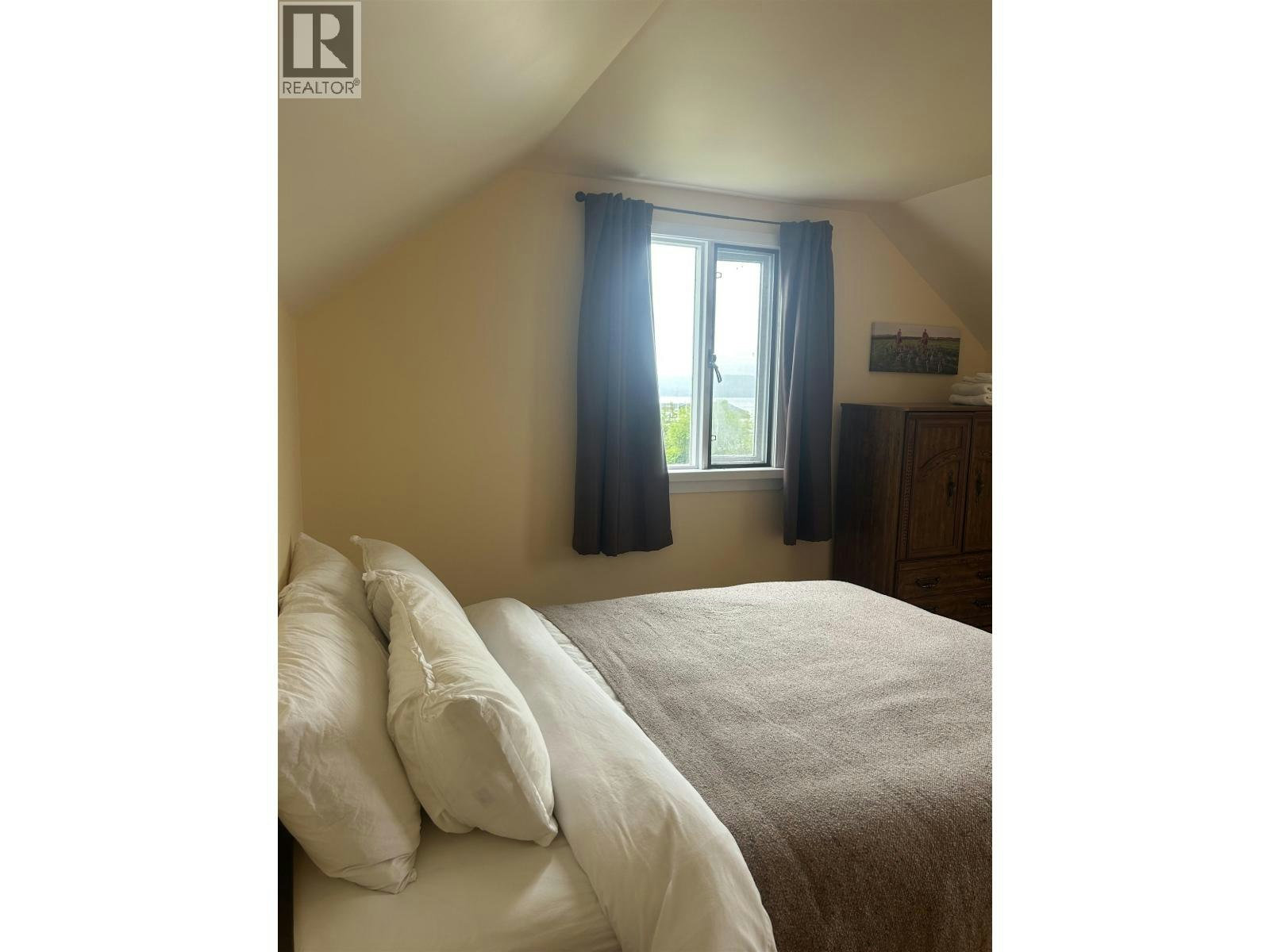 525 Beach Road, Daajing Giids, BC, V0T 1T0 - 11
