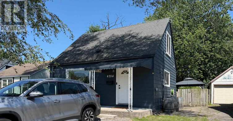 4354 Fifth Avenue, Niagara Falls, ON, L2E 4R2 - 2