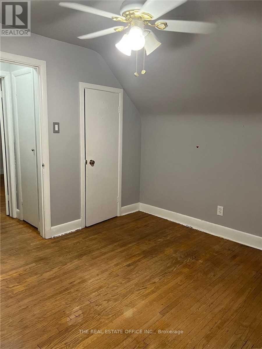 UPPER-44 Dallas Road, Toronto, ON, M2R 2J6 - 16