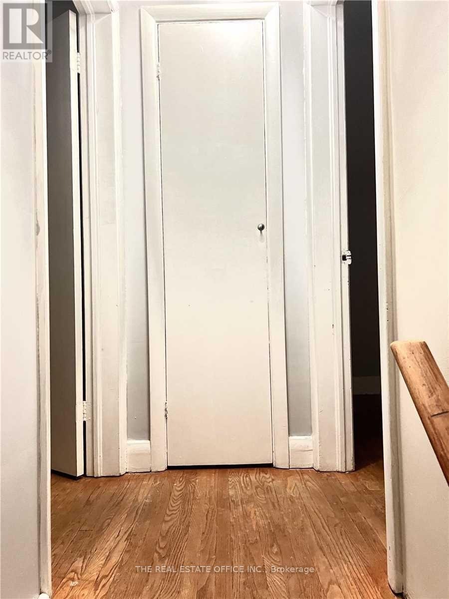 UPPER-44 Dallas Road, Toronto, ON, M2R 2J6 - 14