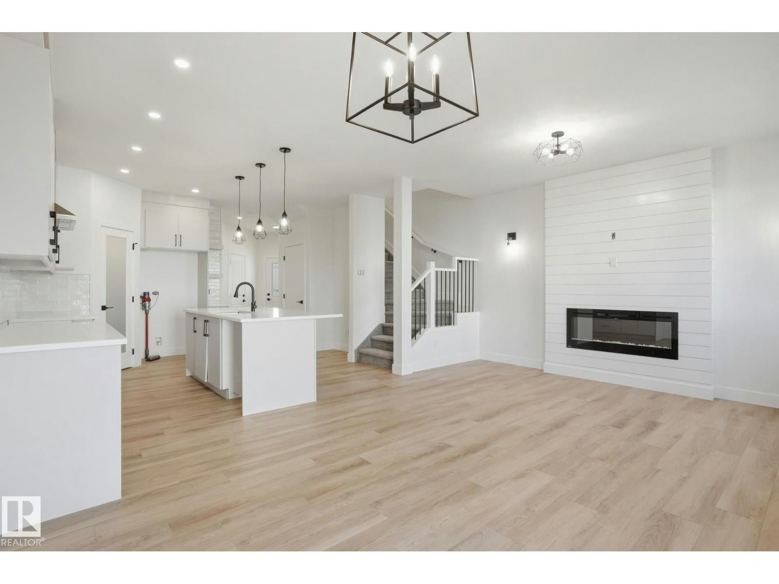 102 Spring Li, Spruce Grove, AB, T7X 2X7