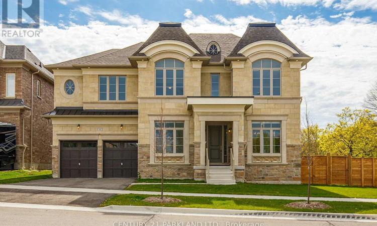 6 Dennis Reed Court