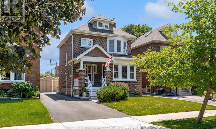 99 Tuxedo Avenue S