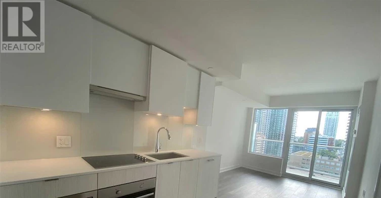 2011-195 Redpath Avenue, Toronto, ON, M4P 0E4