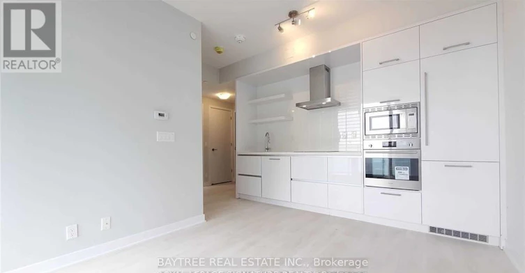 5107-2221 Yonge Street, Toronto, ON, M4S 2B4