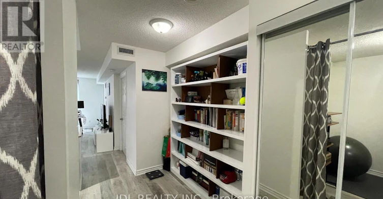 310-761 Bay Street, Toronto, ON, M5G 2R2 - 3