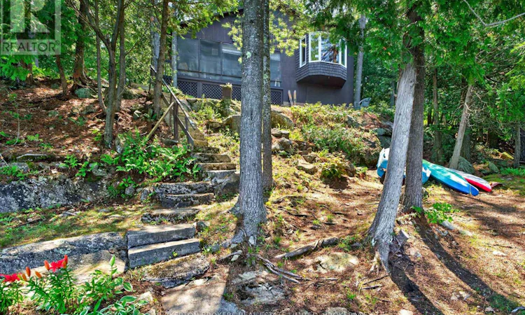 468 Moorhead Lane