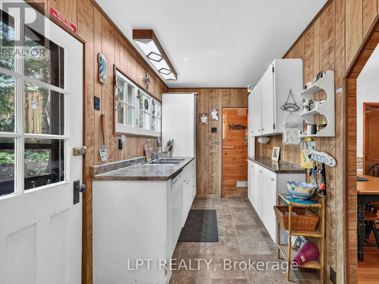 30 Woodward Avenue, Lambton Shores, ON, N0M 1T0 - 23