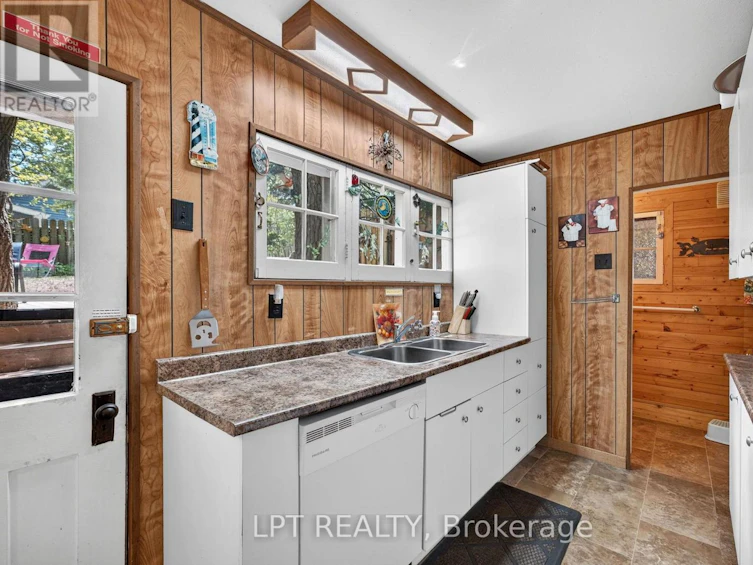 30 Woodward Avenue, Lambton Shores, ON, N0M 1T0 - 24