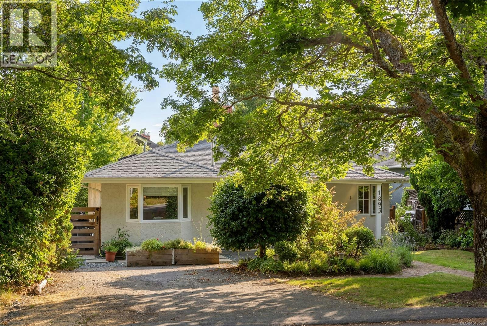 1893 Forrester Street, Saanich, BC, V8R 3G7