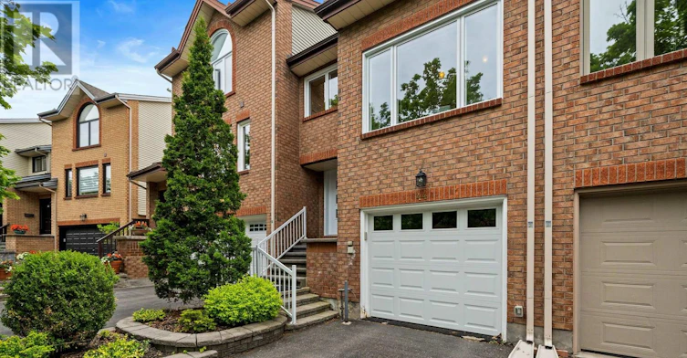 44 Dunbarton Court, Ottawa, ON, K1K 4L4 - 2