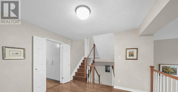 44 Dunbarton Court, Ottawa, ON, K1K 4L4 - 11