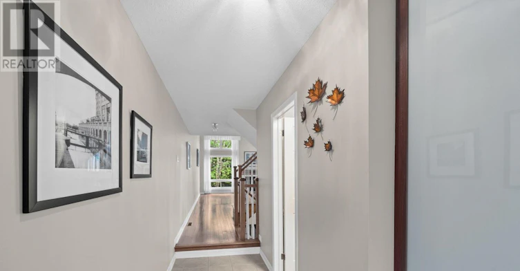 44 Dunbarton Court, Ottawa, ON, K1K 4L4 - 4