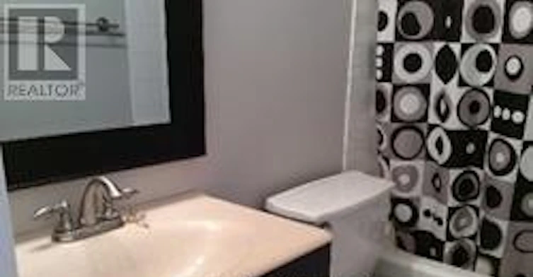 807-10 Sunny Glenway Way, Toronto, ON, M3C 2Z3 - 7