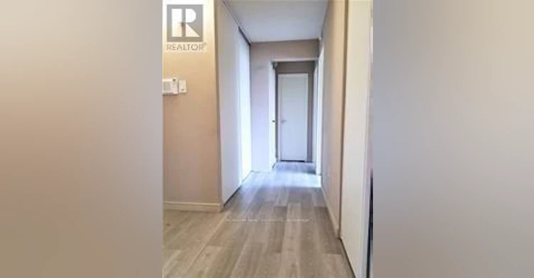 807-10 Sunny Glenway Way, Toronto, ON, M3C 2Z3 - 4