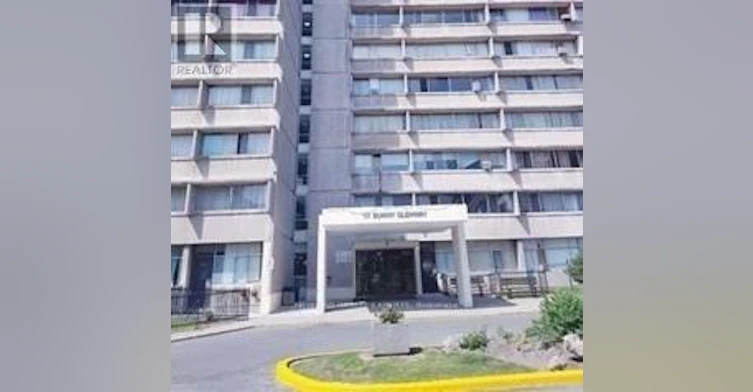 807-10 Sunny Glenway Way, Toronto, ON, M3C 2Z3
