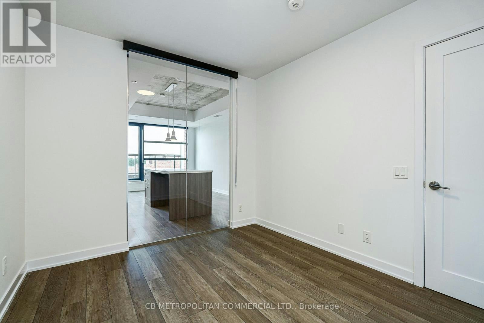516-2946 Dundas West Street Street W, Toronto, ON, M6P 1Y8 - 8