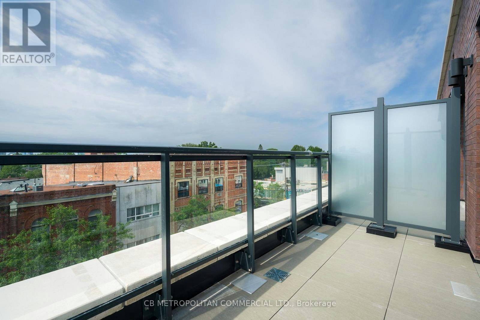 516-2946 Dundas West Street Street W, Toronto, ON, M6P 1Y8 - 11