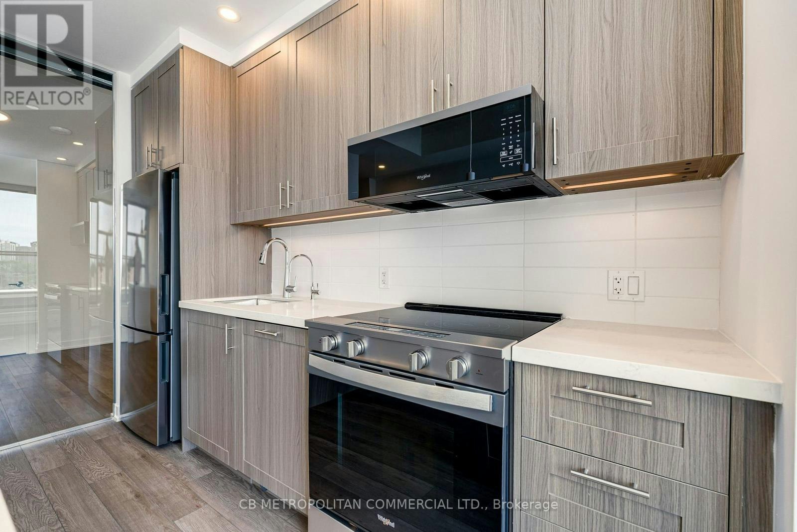 516-2946 Dundas West Street Street W, Toronto, ON, M6P 1Y8 - 6