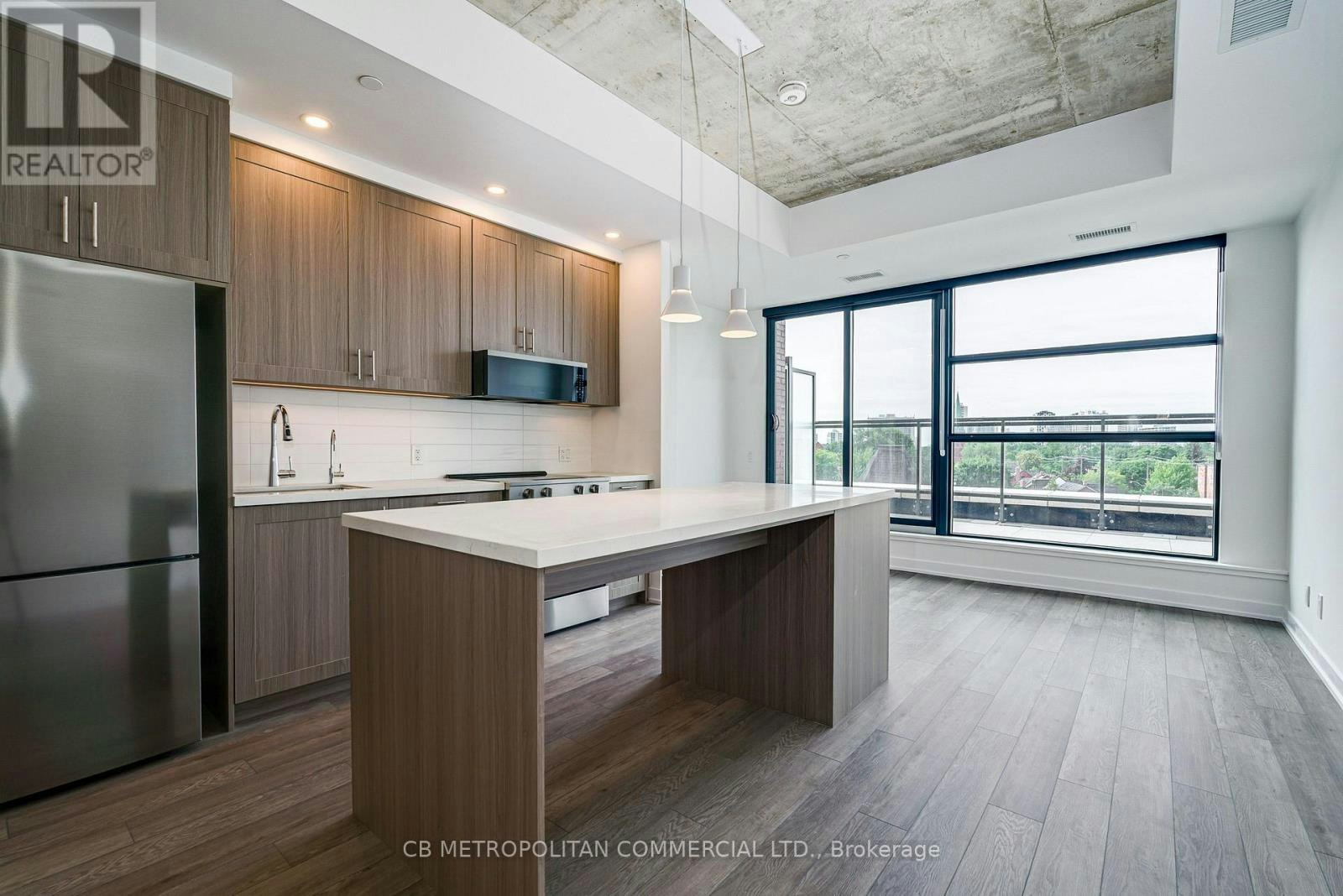 516-2946 Dundas West Street Street W, Toronto, ON, M6P 1Y8 - 4